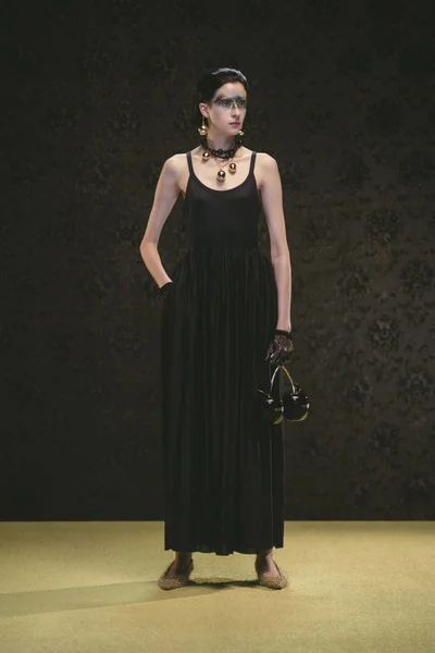 Look 37